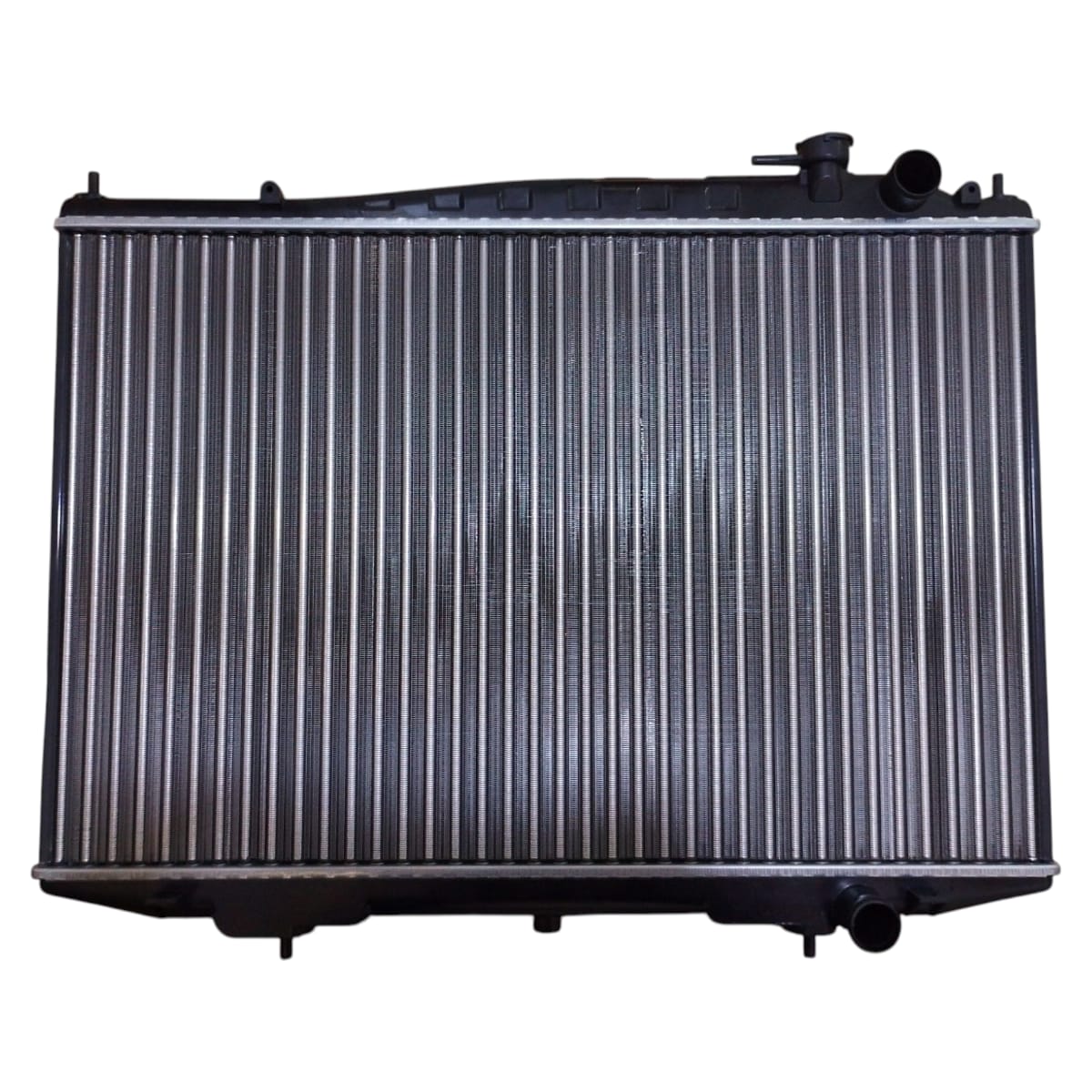 Radiador Nissan D22 2008 Al 2015 C/s Aire Gasolina 2.4l/2.5L