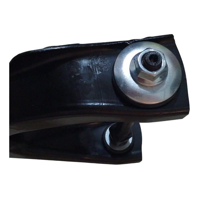 Horquilla Urvan 2000 Al 2001 Sup Izq C/rotula C/bujes